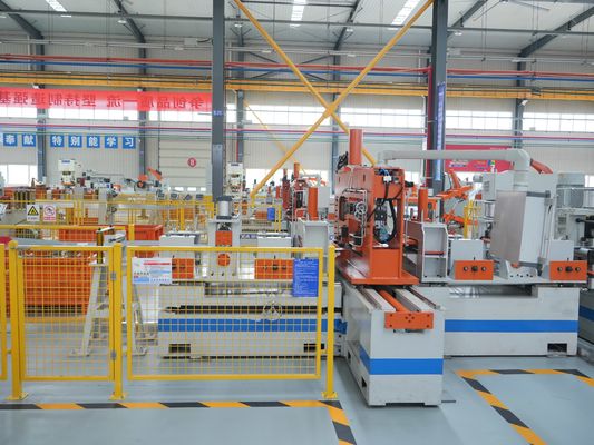 comprar Máquina de moldeado automático de rodillos de color personalizable 10-15m/min Línea de producción de tablones de andamios de acero online manufacture