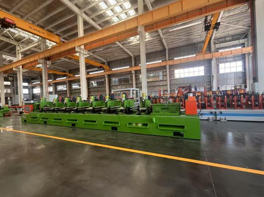 Máquina automática de conformado de paneles solares fotovoltaicos con control PLC servo